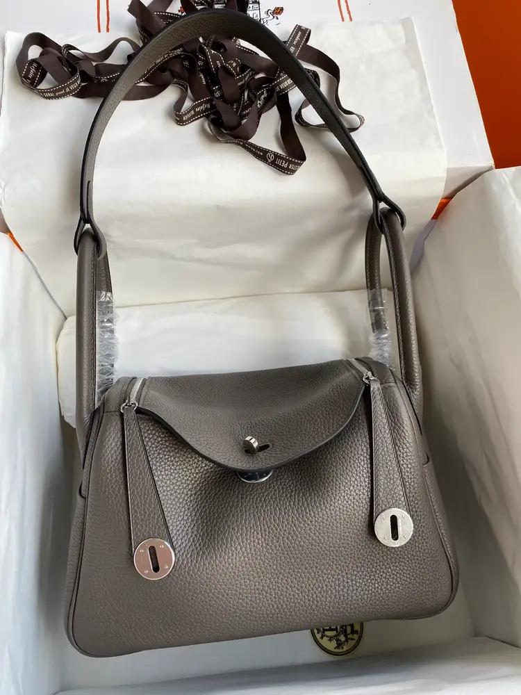 Hermès Lindy Size 26cm