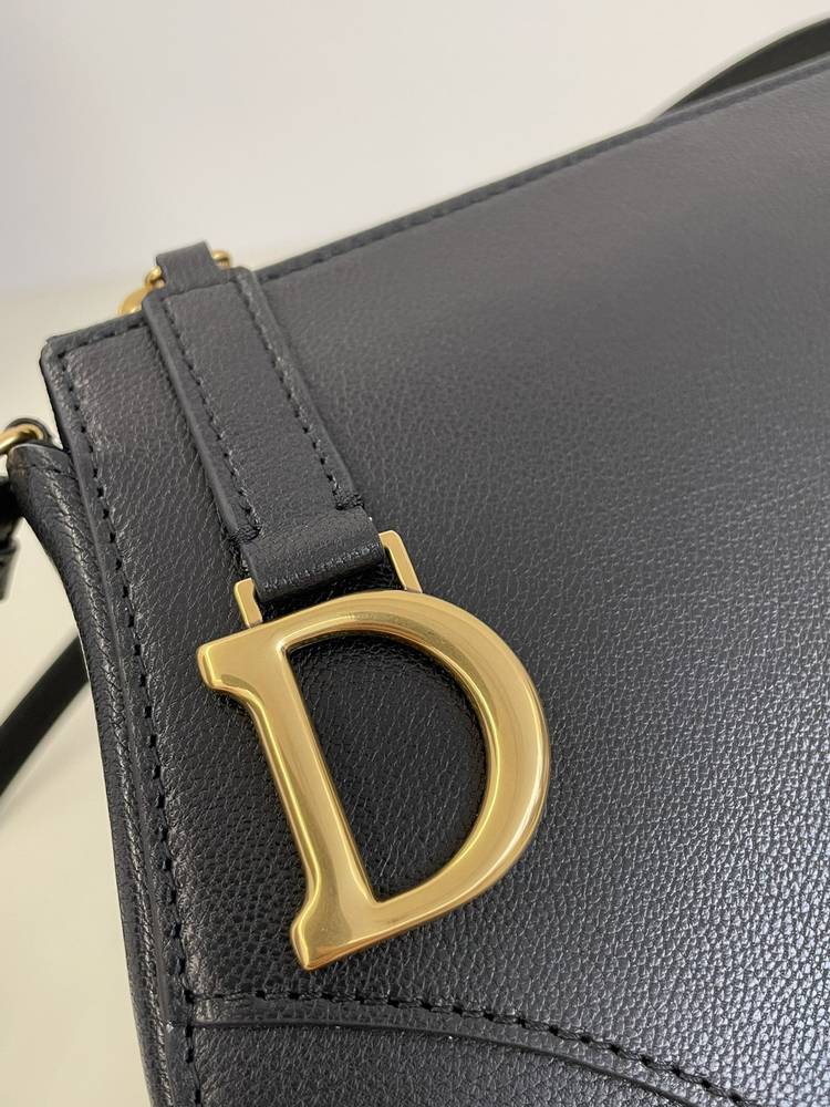 ديور سادل مقاس 20cm