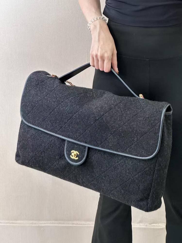 شانيل ماكسي هندل مقاس 55cm 