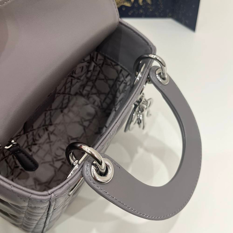 ليدي ديور ميني مقاس 17cm