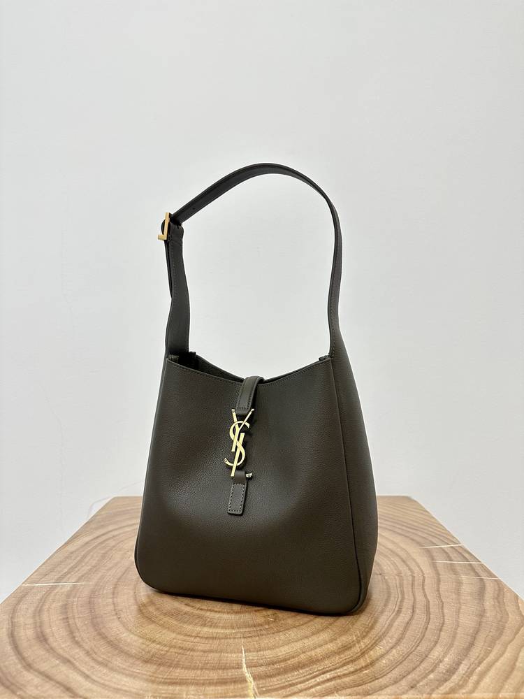 سان لوران روز مقاس 22cm