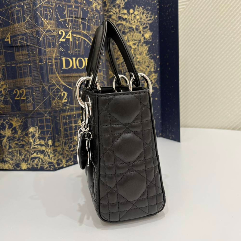 Lady Dior Mini Size 17cm