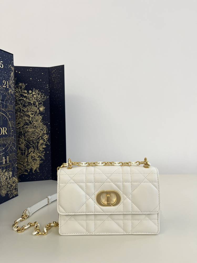 Dior Miss Caro size 19cm