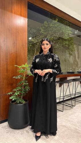 عباية هبه