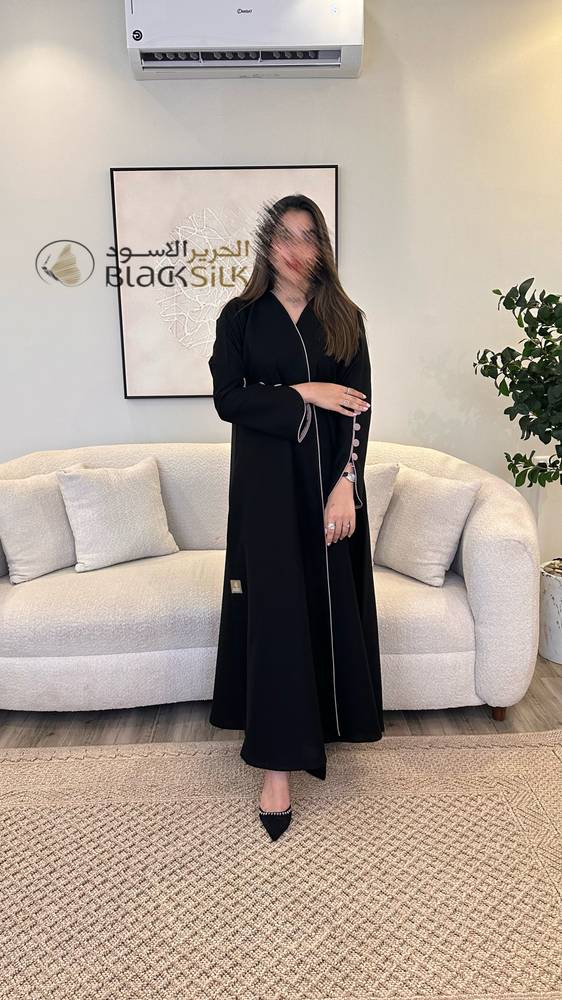 عباية الأزرار 