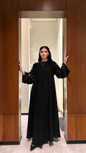 عباية منال