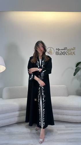 عباية رنا