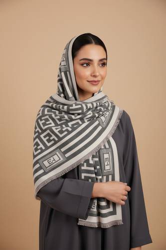 وشاح نسائي