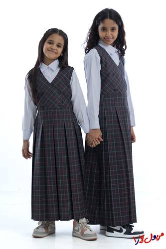 Gray And Pink Checkered Apron, Four-Button Model
