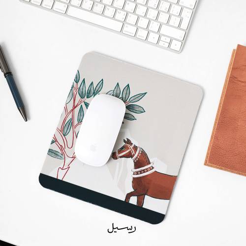 لبادة فأرة برسمة خيل