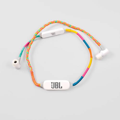 سماعات بلوتوث من JBL و Happy-ness(-2-)