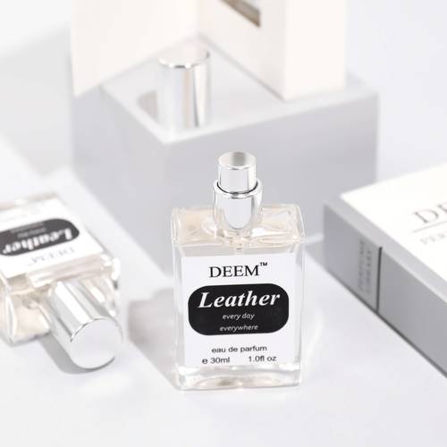 عطر Leather من DEEM