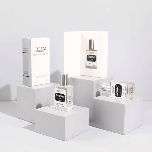 عطر Leather من DEEM
