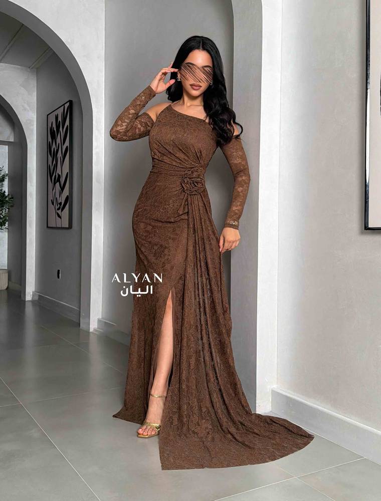 فستان سهره  دانتيل بذيل الجنب