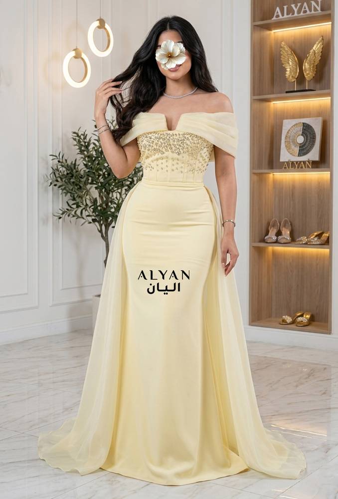 فستان سهرة بتطريز فخم