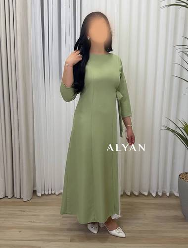 فستان بكسرات الجمب