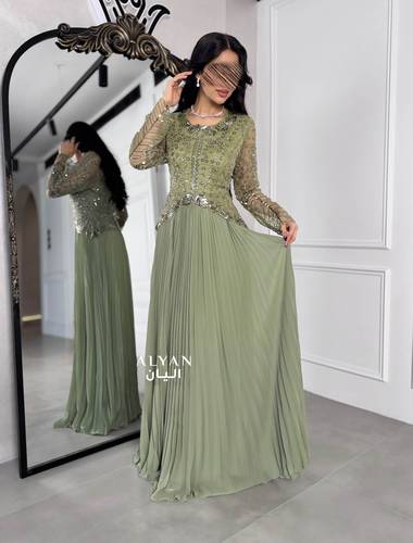 فستان سهره ملكي بكسرات