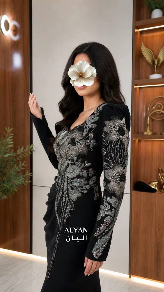 فستان سهرة بتطريز  فخم