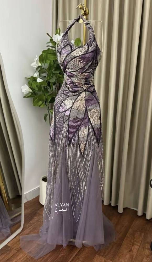 فستان سهرة بلون مموج