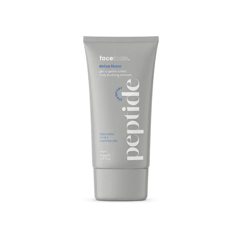 فيس فاكتس ديتوكس فوم غسول وجه رغوي يومي للبشرة بحمض الهيالورونيك والنياسيناميد - 150 مل