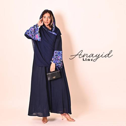 عباية كحلية أكمام شيفون ملون