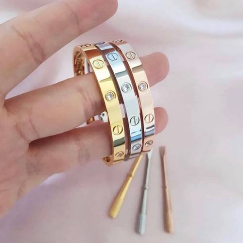 اسوارة كارتير لوف - نص زركون
