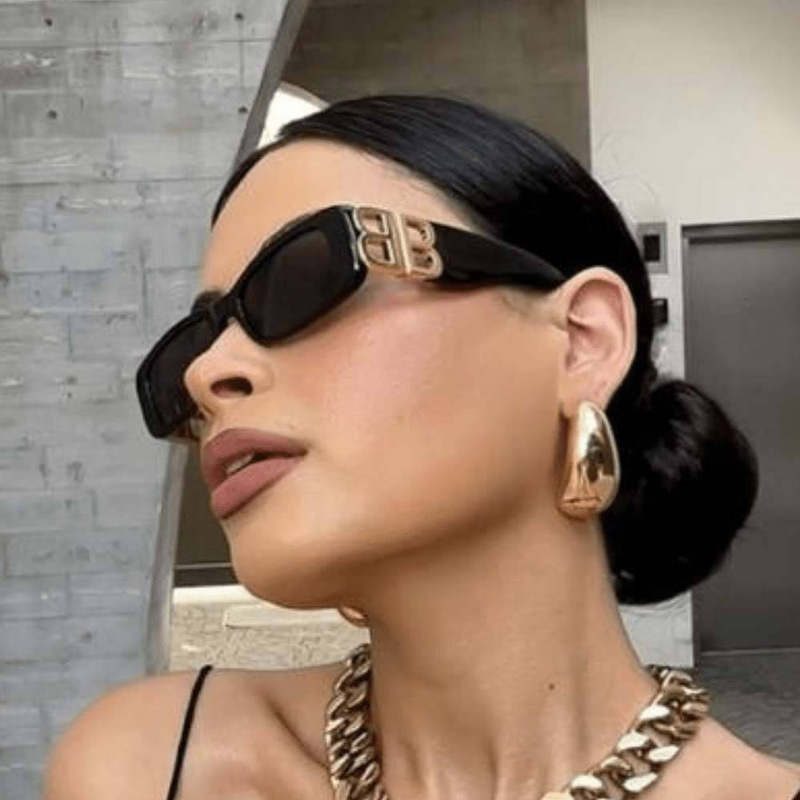 نظارة بالنسياغا
