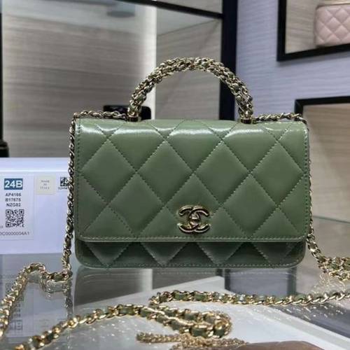 شنطة شانيل اخضر 24B