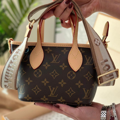 شنطة لوي فيتون Neverfull BB