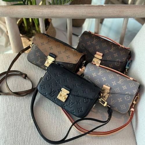 حقيبة pochette metis من لويس فيتون