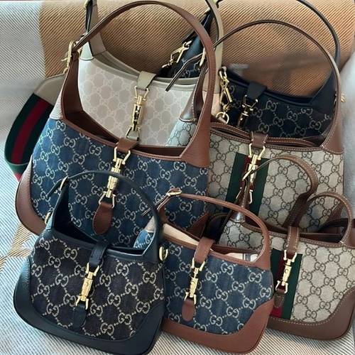 شنطة قوتشي جاكي 
