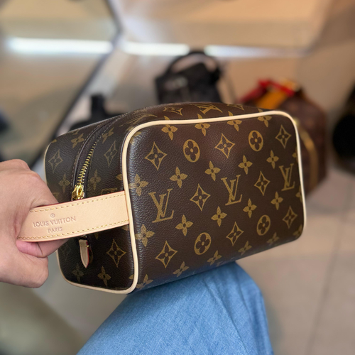 لوي فيتون مونوغرام Wash Bag