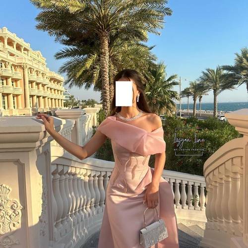 فستان تطريز يدوي فخم