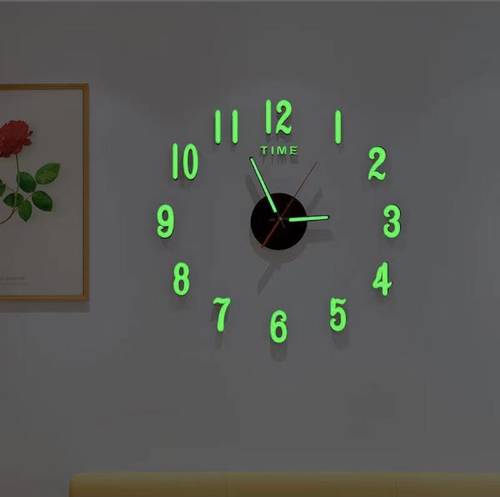 ساعة حائط مضيئة بالخط البسيط