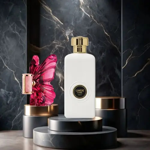 (بديل عطر لابومبا كارولينا هريرا ) عطر لومير فيم -100مل