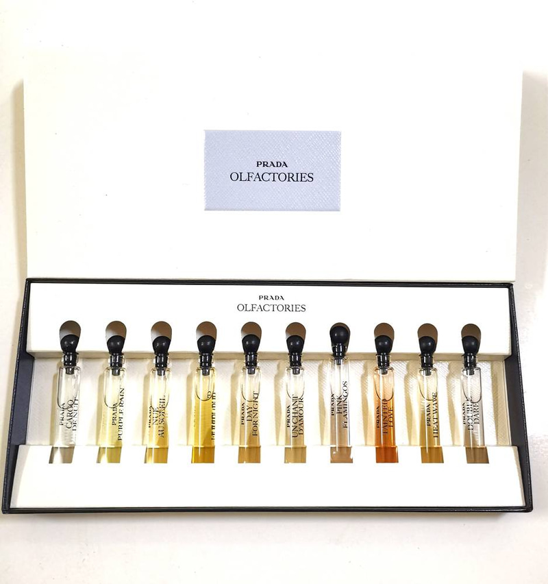 مجموعة عطور برادا الحصرية 10 عينات