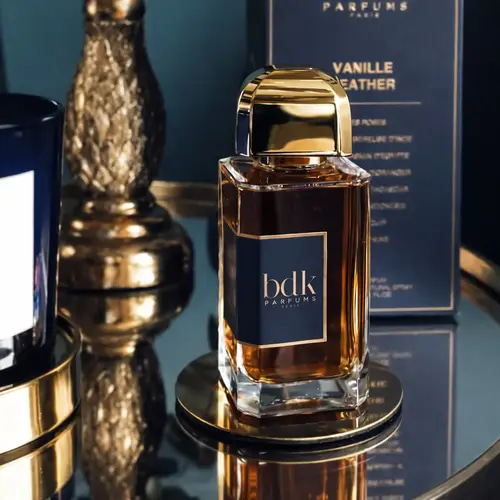 عطر بي دي كي فانيلا ليذر او دو بارفيوم -100مل