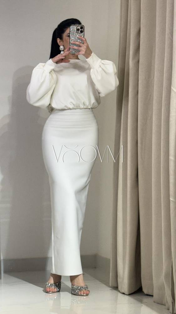 فستان أبيض راقي كلاسيكي بخصر مرتفع