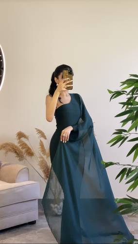 جمبسوت سترتش مزين بكرستال سوار فسكي راقي