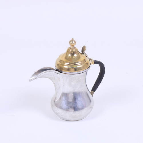 دلة قهوة بغدادي نحاس
