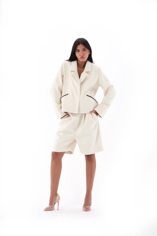 WHITE WOOLEN SHORTS