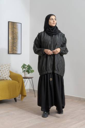 عباية شانتون بموديل جاكيت كلاسيك