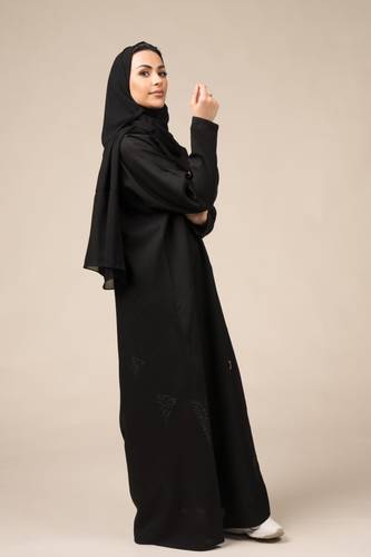 عبايات مناسبات دقات اسود و كرستال