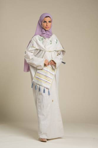 عباية كتان بيج مزين