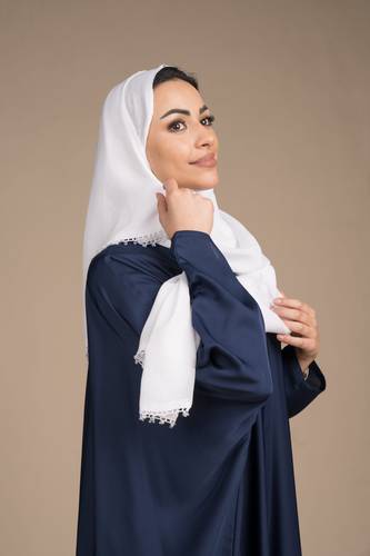 طرحة بوال بكروشيه حجر أبيض