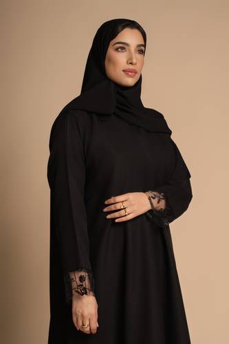 عباية مناسبات بتدخلية مميزه