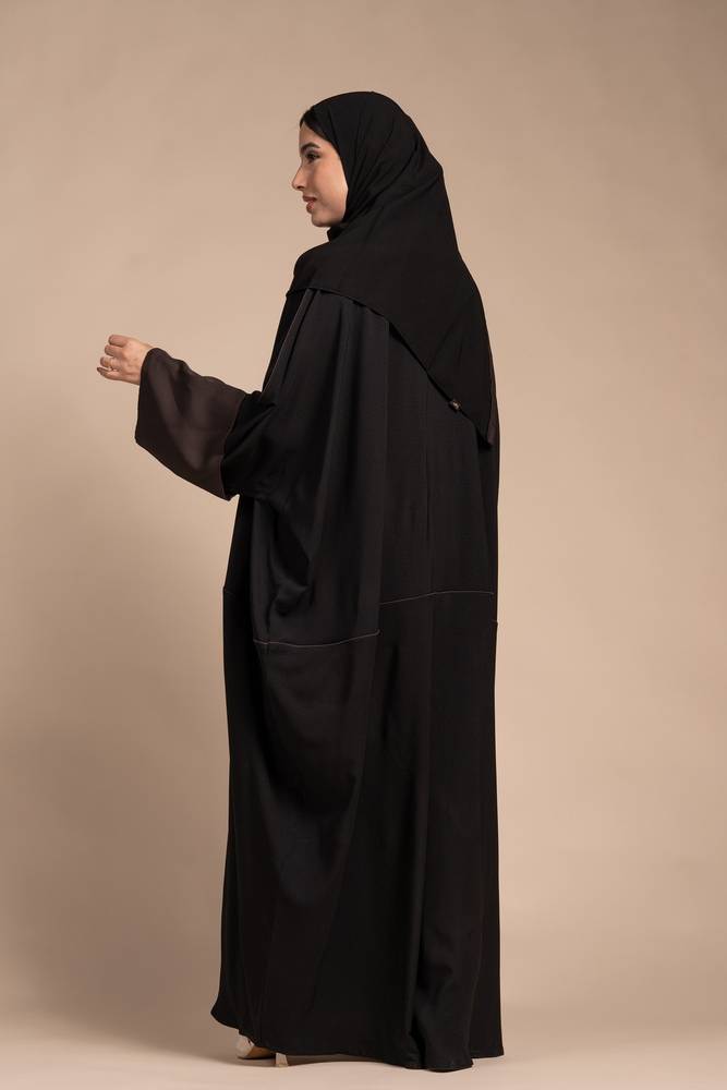 عباية كلاسيك اسود كم بني