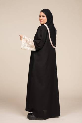 عباية كتان بدانتيل سكري