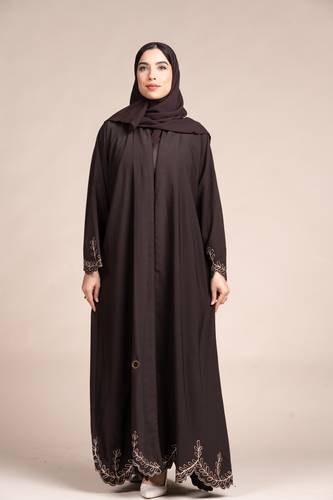 عباية بلون بني وتطريز