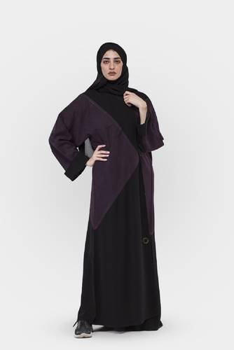 عباية شاكيرا وشامواه أسود وليلكي وأقمشة متداخلة